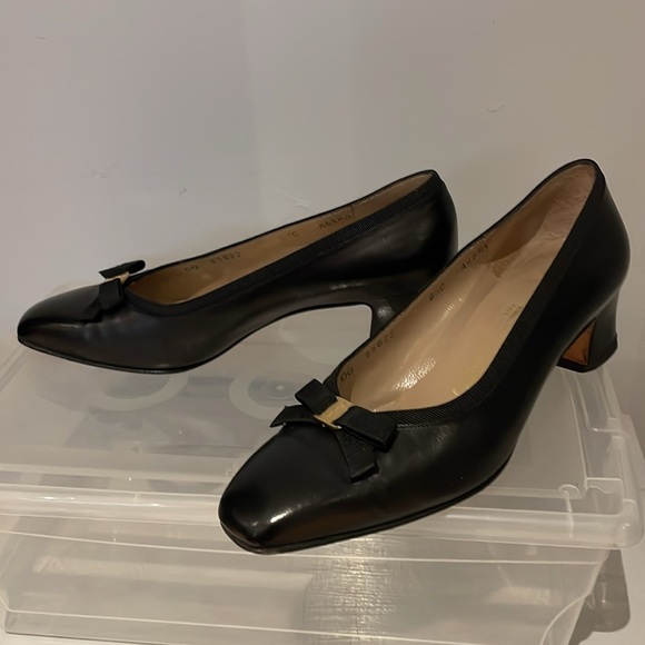 Salvatore Ferragamo Heels - Size 6.5 - Picture 9 of 13